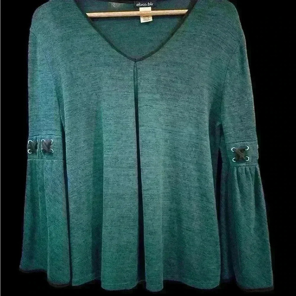 Olivia Blu Y2K Lace-up Bell sleeves Evergreen/Black Heather V-Neck - Picture 2 of 6